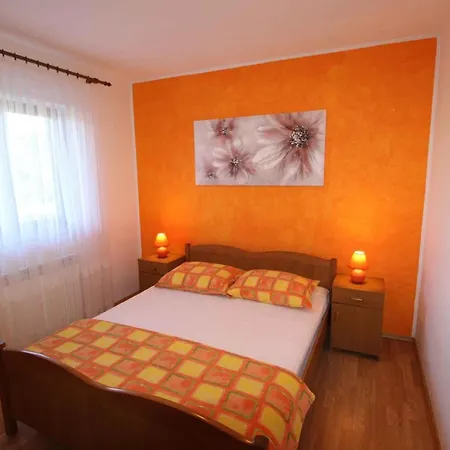בית נופש House And In 8758 לאבין