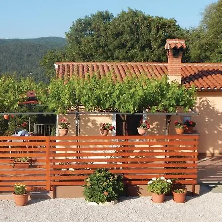 House And In 8758 * Labin (Istria)